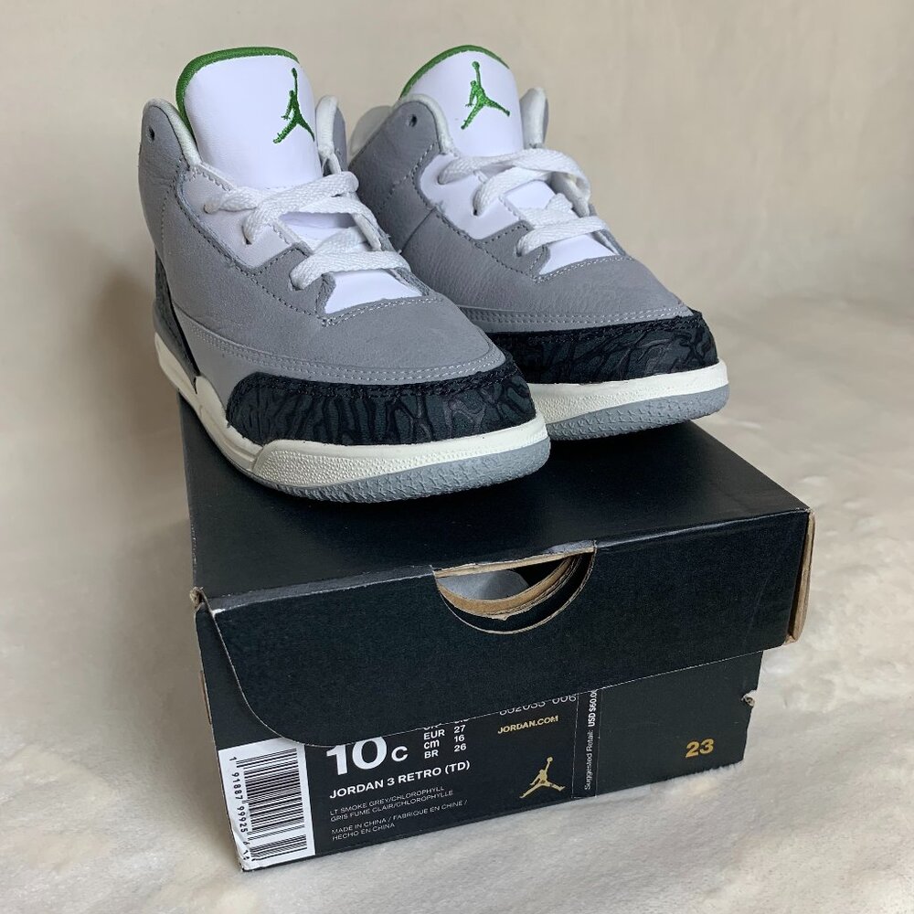 Jordan 3 Retro Kids Sneakers, NIB ! Size 10c, Chlorophyll/Grey